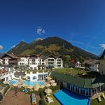 Erholung pur für die ganze Familie – Golf, Wein und Genuss auf der Zugspitze