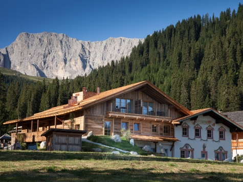 frontansicht_tirler_tirler_dolomites_living_hotel