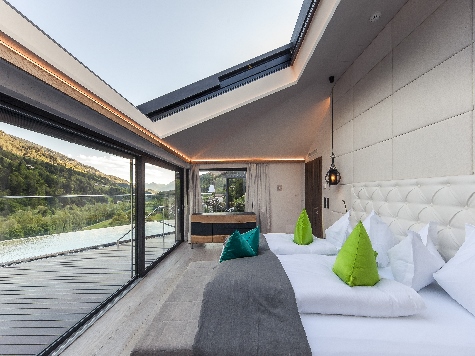 (c) Sport & Wellness Resort Quellenhof 